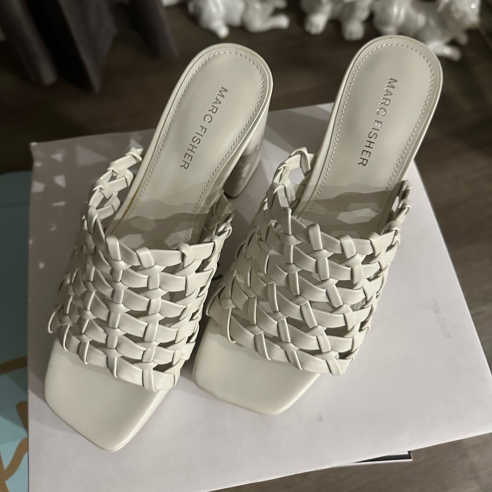 New March Fisher Sandals 7.5